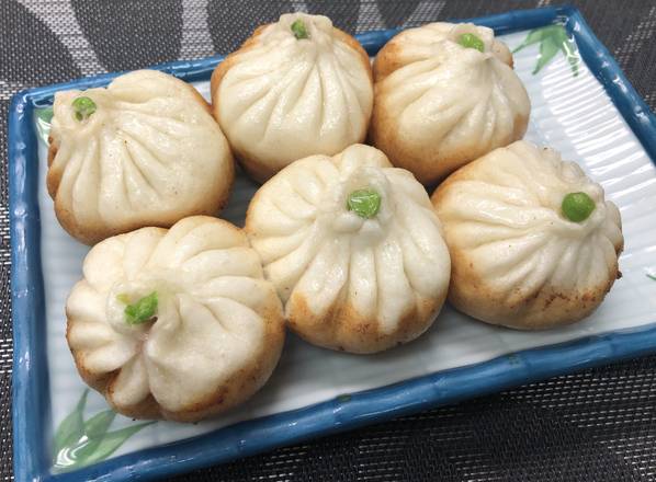 616. Pan-Fried Bun Filled with Pork and Foie Gras 鵝肝生煎包